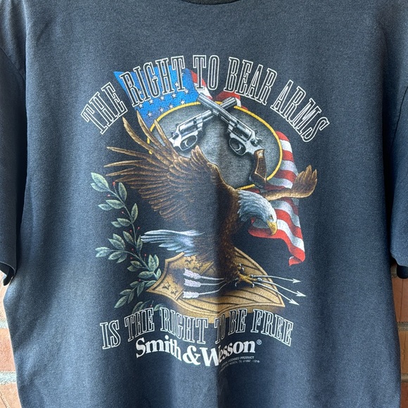Vintage Smith & Wesson 3D Emblem T-Shirt / Delta / XL / 1992 - Picture 4 of 10